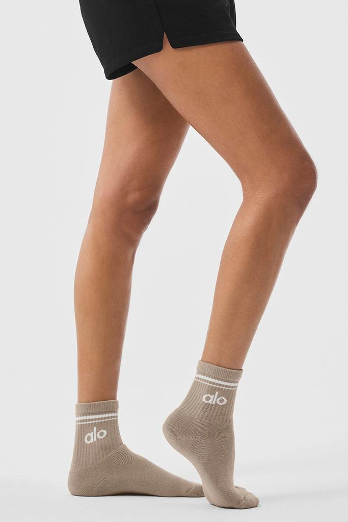 Alo Unisex Half-Crew Throwback Sock - Gravel/White 4
