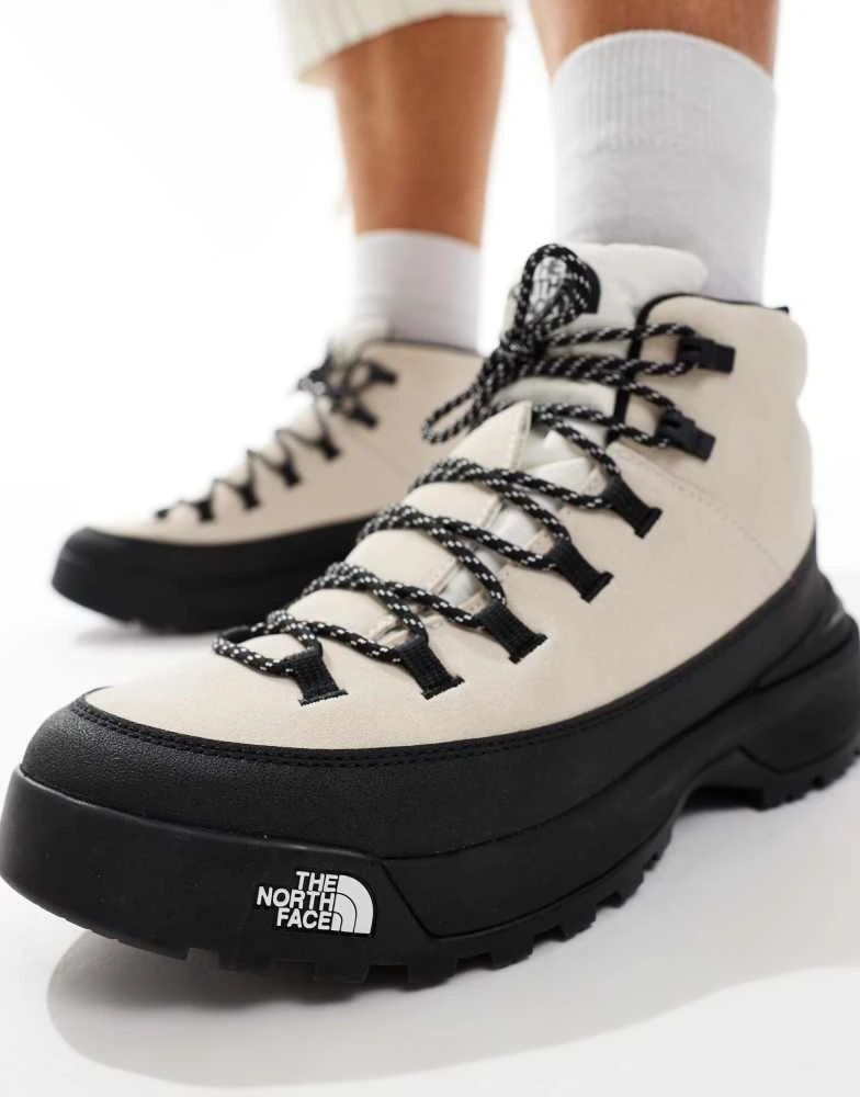The North Face Glenclyffe Urban boots in off white and black  display picture 3