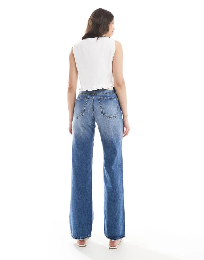Stradivarius Stradivarius Tall D92 denim straight jeans in dark wash 2