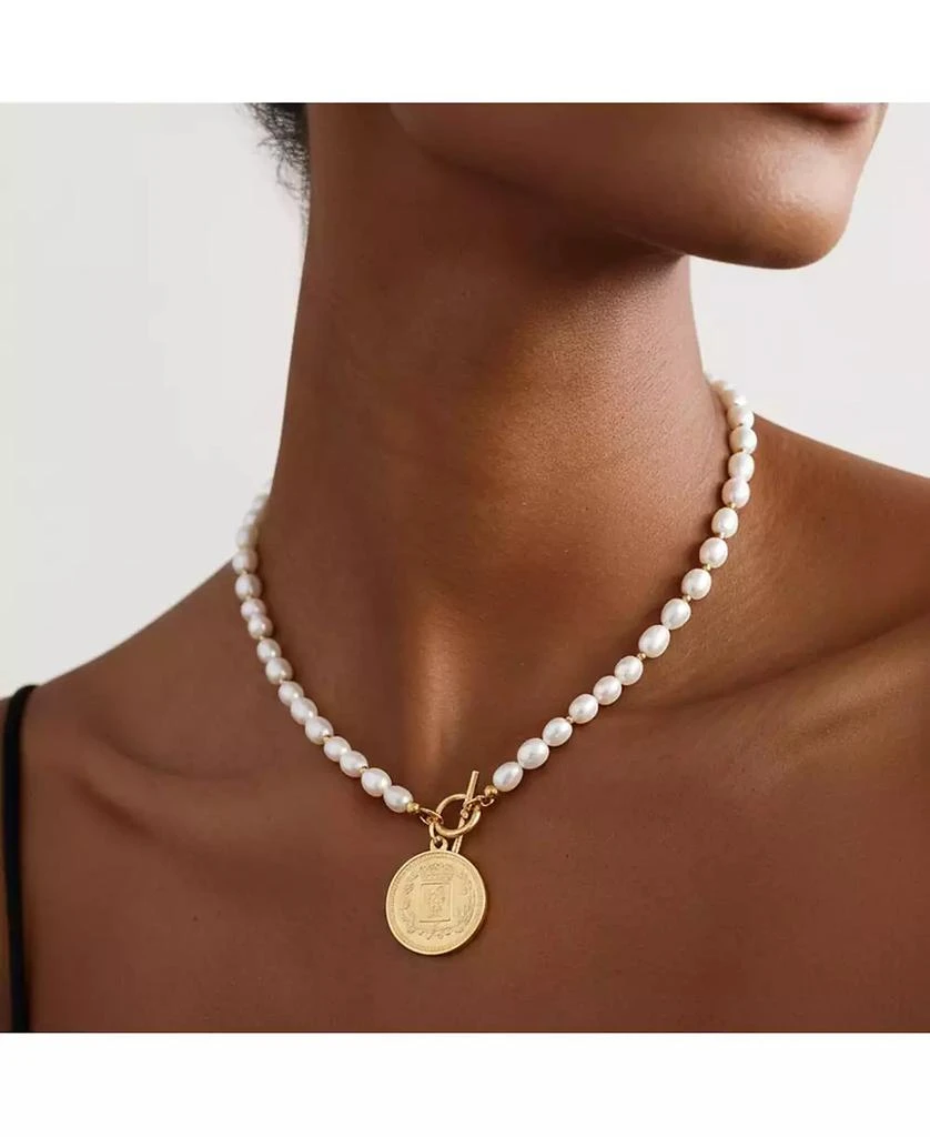 Joey Baby Pearl Necklace with Gold Coin Pendant
Toggle Clasp 3