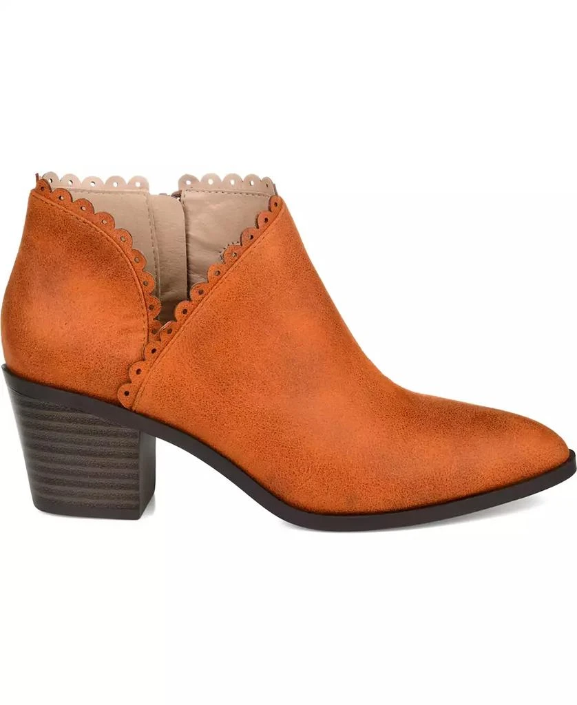 Journee Collection Women's Tessa Scalloped Block Heel Booties 23