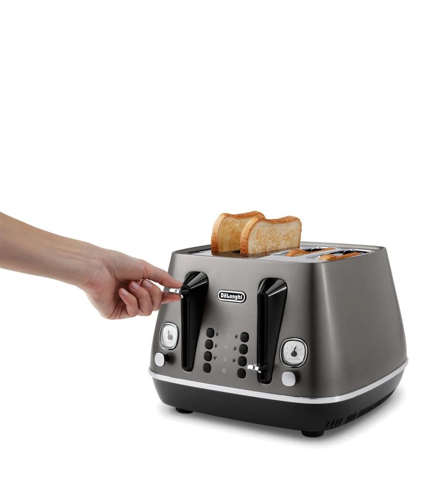De'Longhi Distinta 4-Slice Toaster 2