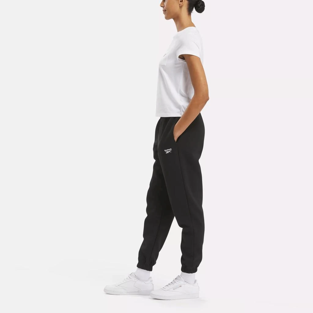 Reebok Women
s Reebok Identity Classics T-Shirt 2
