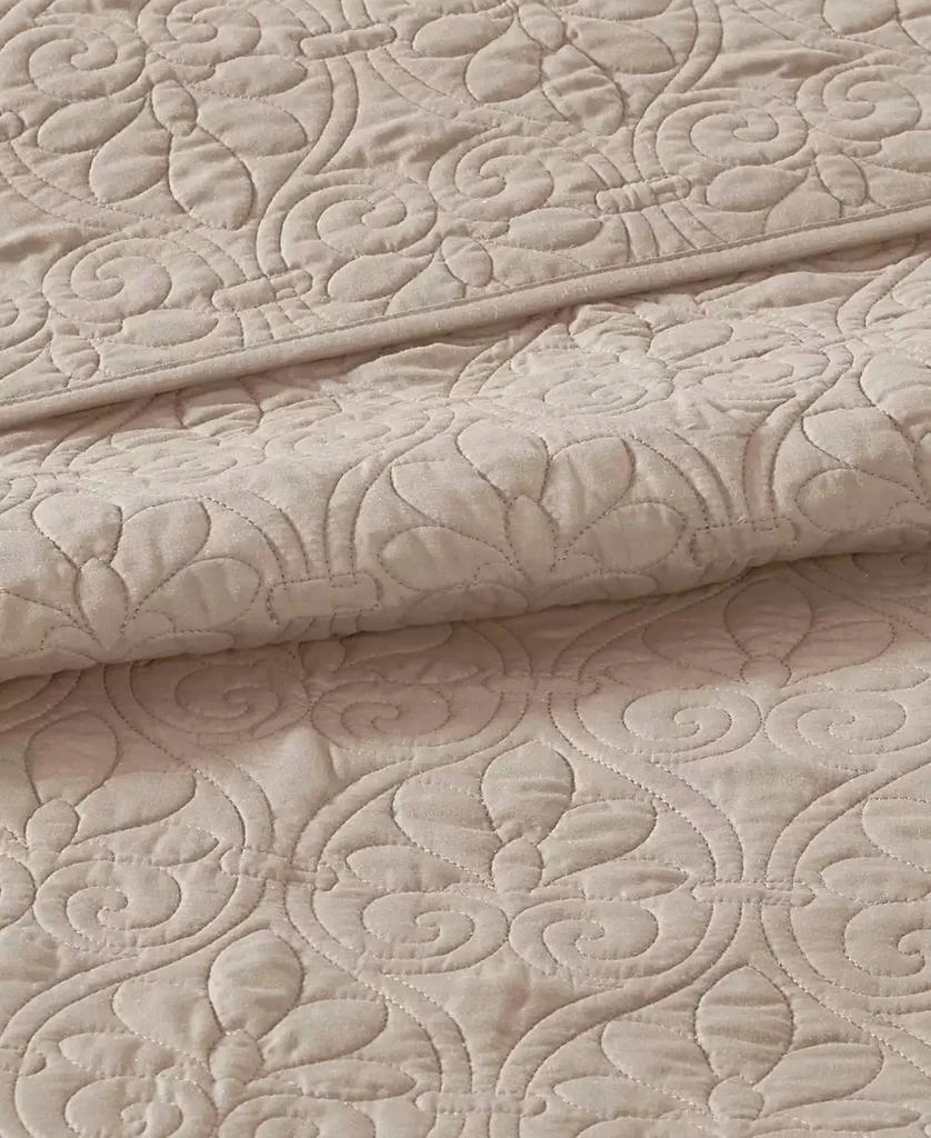 Macy's Quebec 2-Pc. Quilt Set 6