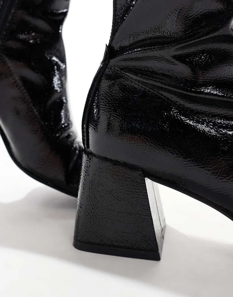 Stradivarius Stradivarius heeled boot in patent black 2