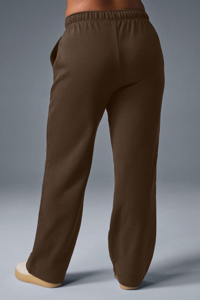 Alo Accolade Straight Leg Sweatpant - Espresso - Joggers - Free
