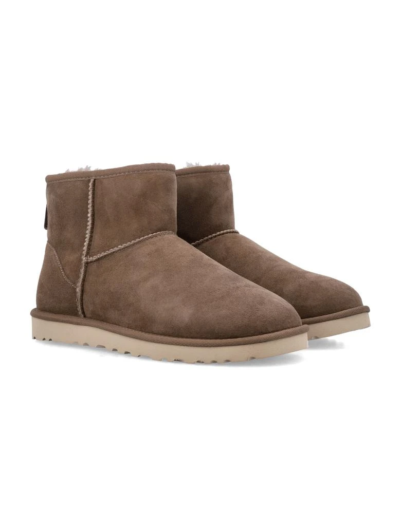 UGG MEN'S CLASSIC MINI BOOT 2