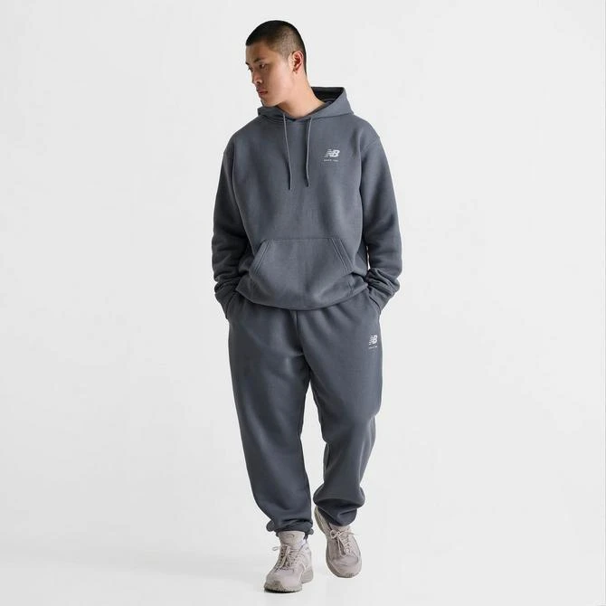 New Balance Men's New Balance Logo Graphic Fleece Jogger Sweatpants 2