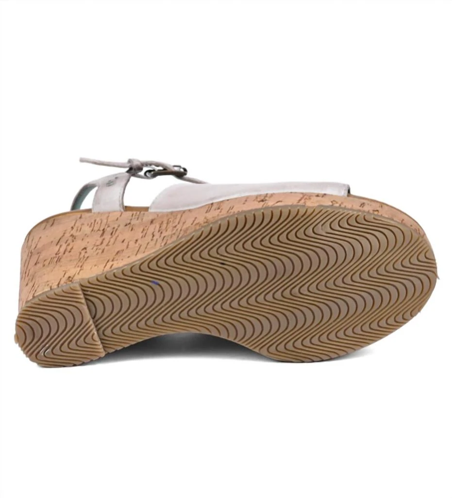 Roan Women's Deduction Wedge In Bone/brown 3