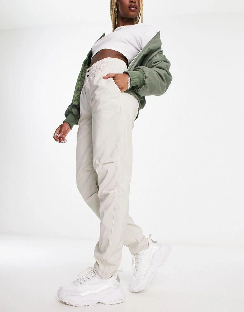 Columbia Columbia Coral Ridge trousers in stone 1