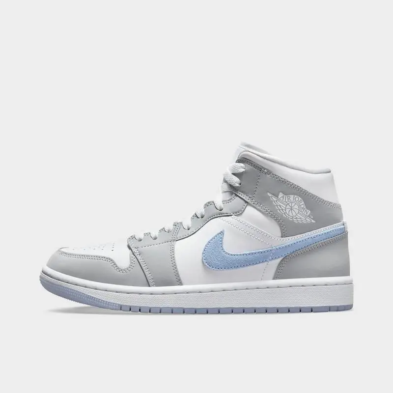 Jordan Women's Air Jordan Retro 1 Mid Casual Shoes