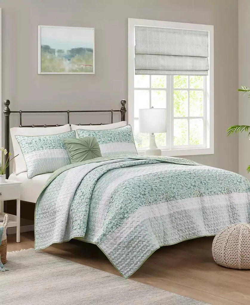 Macy's Caralie Seersucker 4 Piece Quilt Set 10