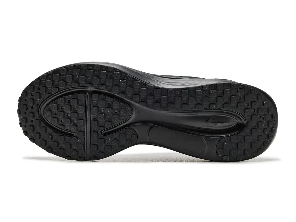 NIKE Revolution 8 5
