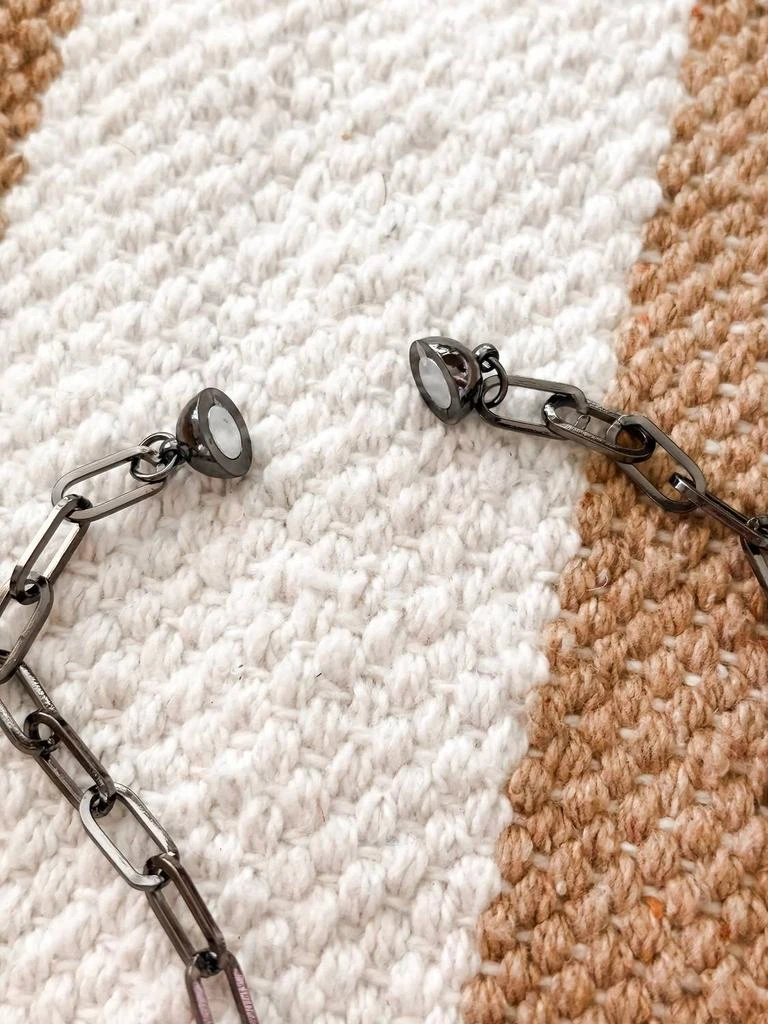 White Label White Label - Women
s Magnetic Chain Necklace 3