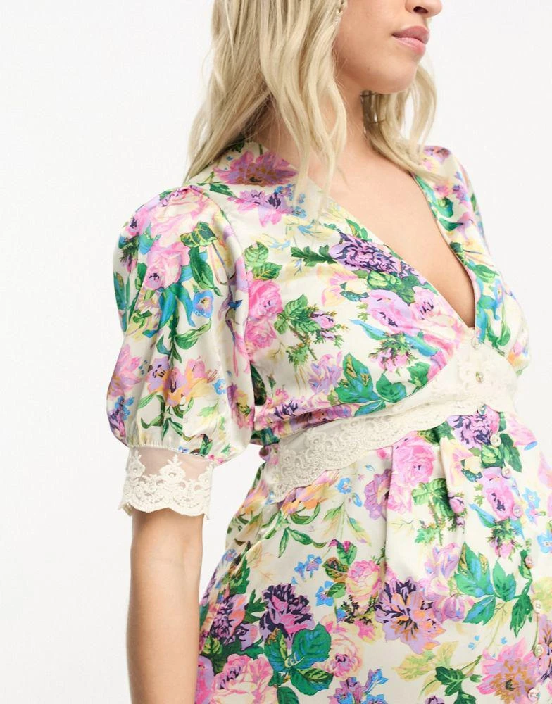 Hope & Ivy Maternity Hope & Ivy Maternity ruffle wrap maxi dress in blue floral print 3