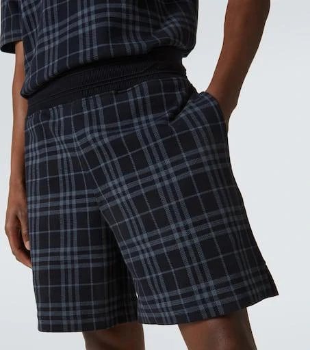 Burberry Checked shorts 5