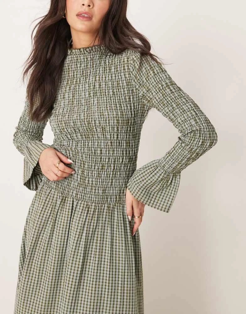 Glamorous Glamorous long sleeve shirred maxi dress in green and blue check 4