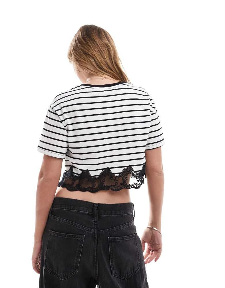 Miss Selfridge Miss Selfridge boxy short sleeve crop top with lace hem in mono stripe 3