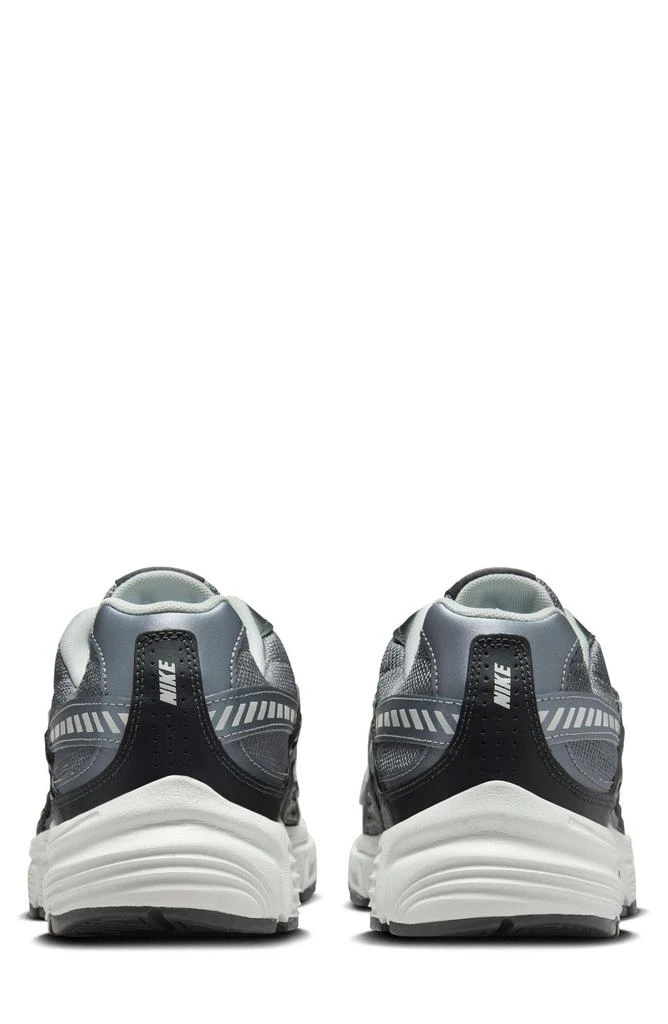 NIKE Initiator Running Shoe 2