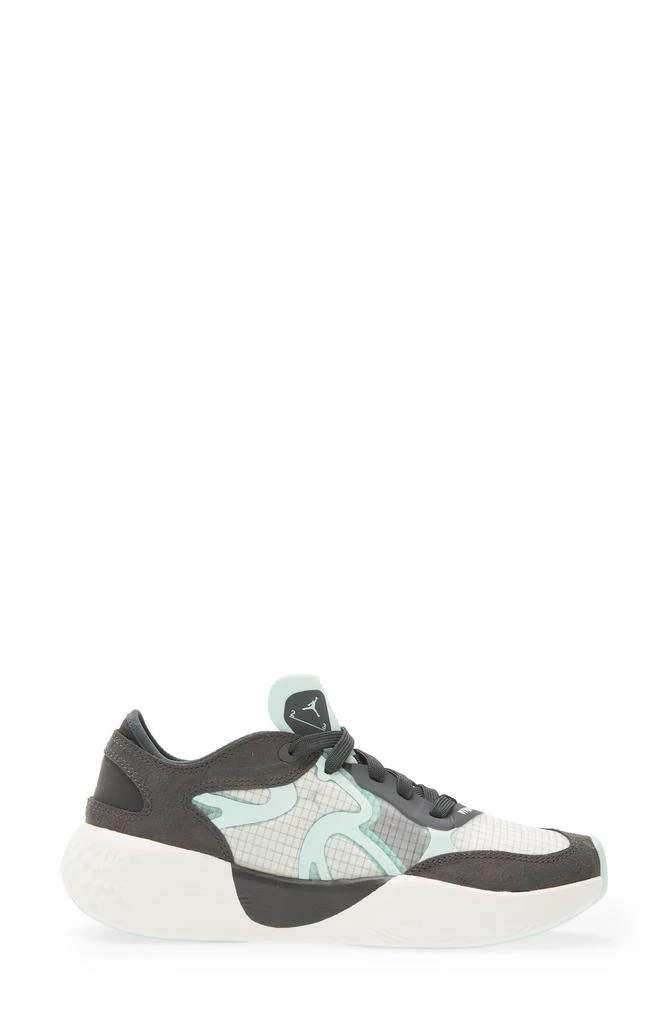 Jordan Delta 3 Low Sneaker 3