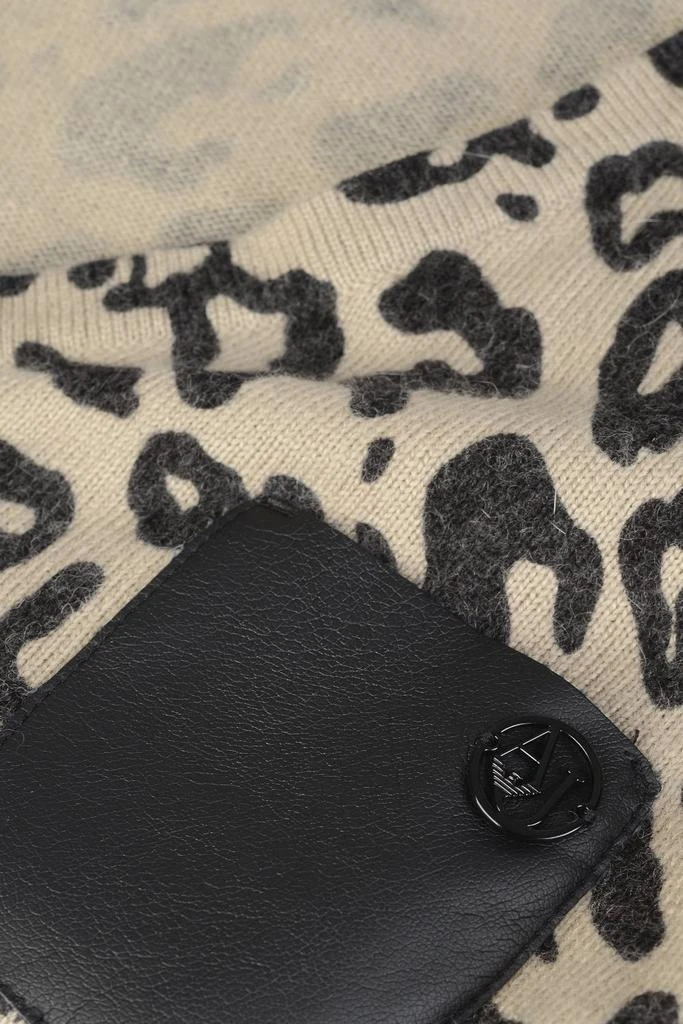 Emporio Armani Emporio Armani Leopard Printed V-Neck Pullover 3