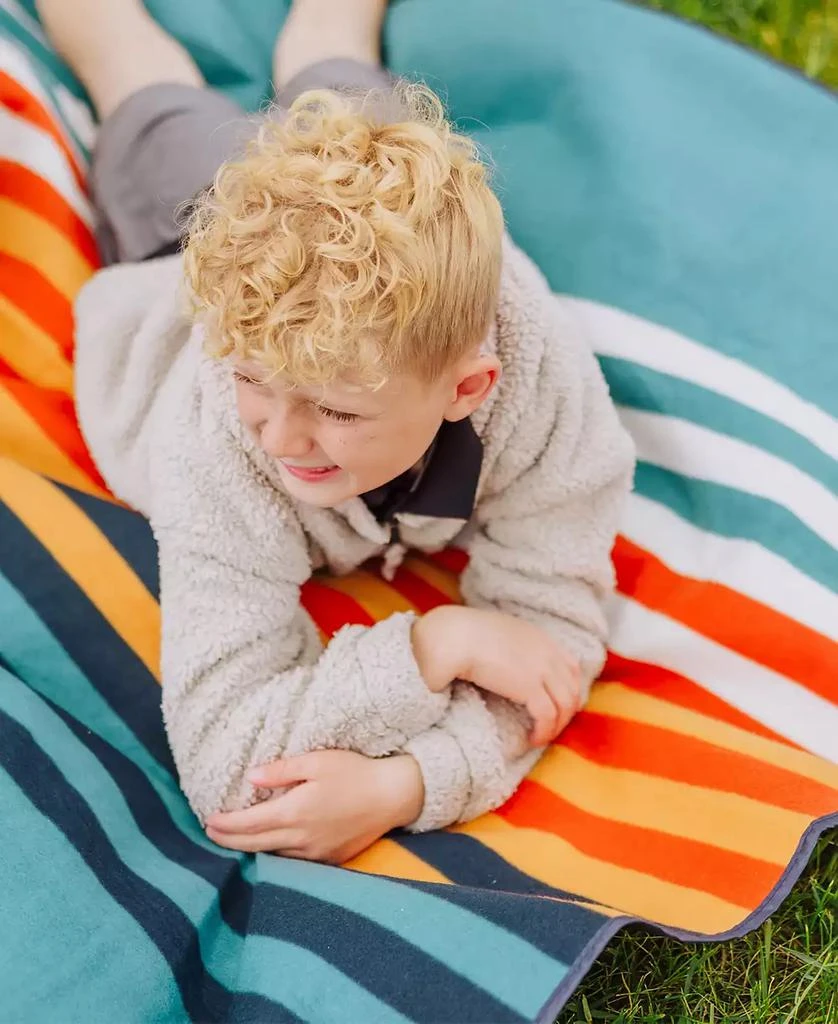 ONIVA Outdoor Picnic Blanket Tote 6