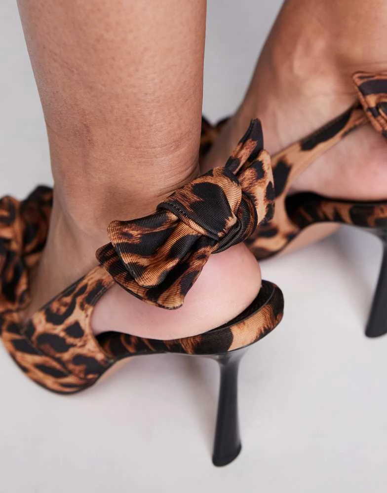 ASOS DESIGN ASOS DESIGN Precious bow detailed high heeled shoes in leopard 2