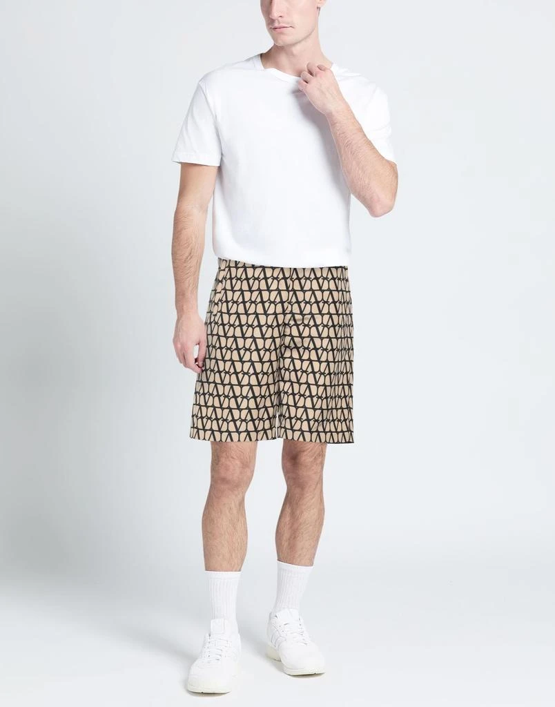 Valentino Shorts
Bermuda 2
