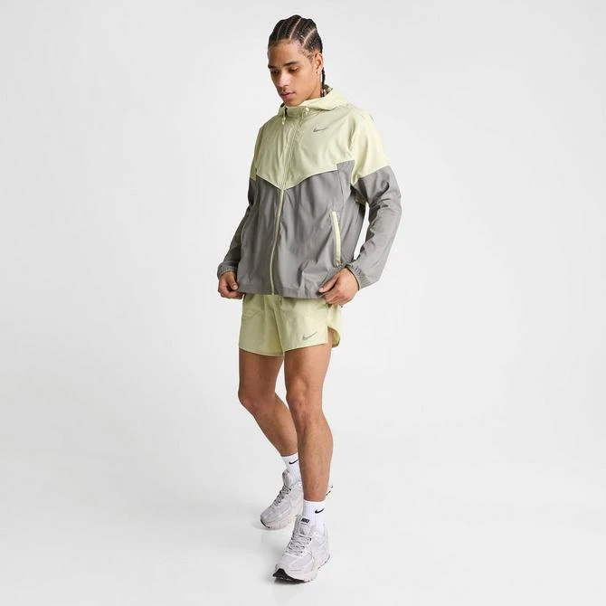 NIKE Men's Nike Windrunner Repel Running Jacket 2