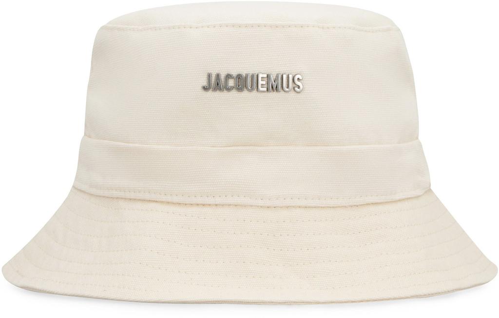 【送料&関税込】Jacquemus Hat With Logo - Unisex Jacquemus Jacquemus Logo Plaque Drawstring Bucket Hat - Hats