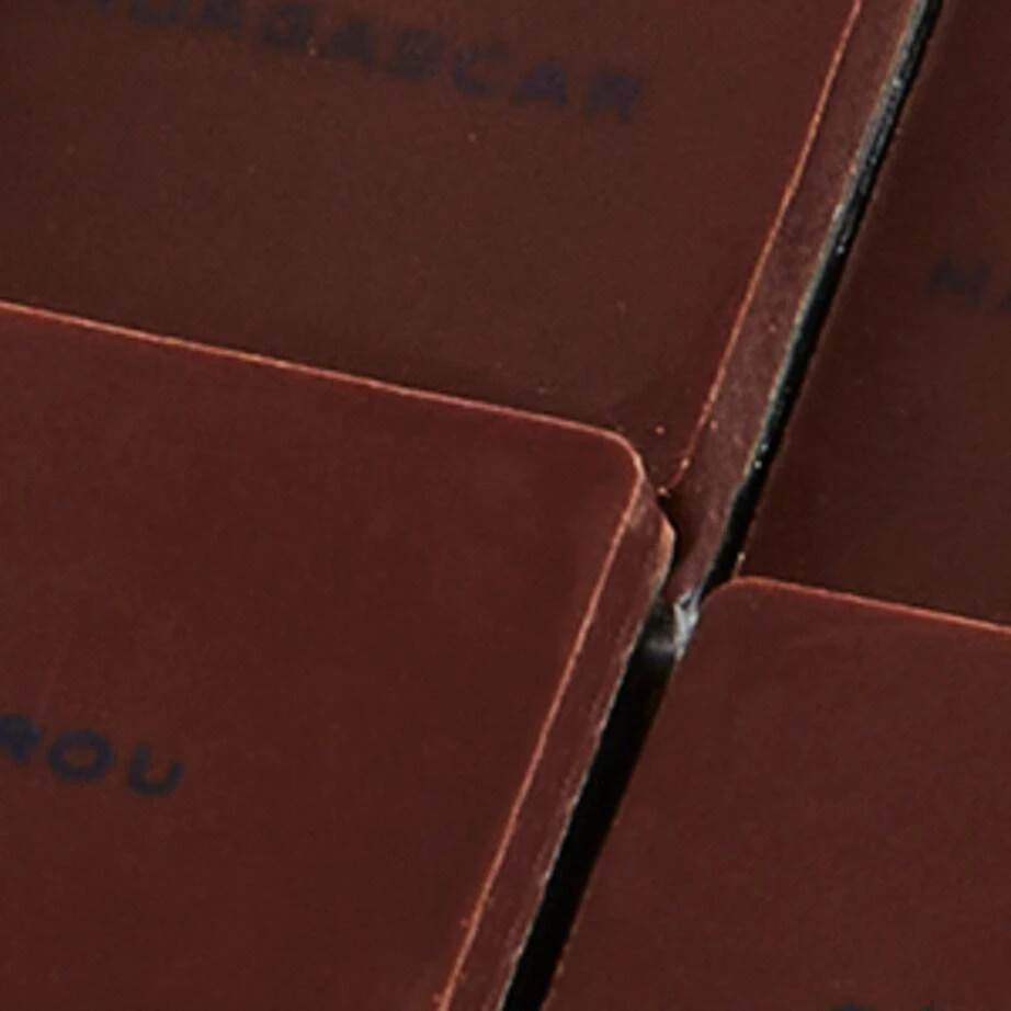 Pierre Marcolini Dark Chocolate Saveur du Monde 25-Piece Box (100g) 4