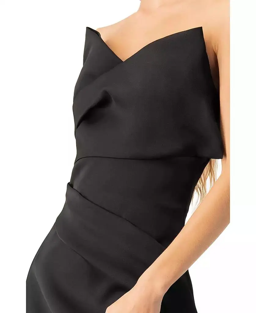 Ivonne Women's Strapless Gown With Front Leg Opening 4