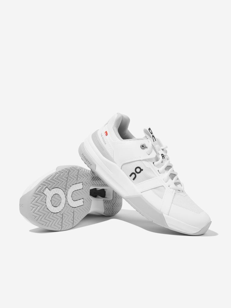 On Running Kids The Roger CH Pro Youth Trainers in White