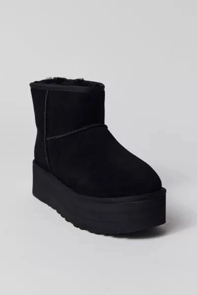 UGG UGG Women's Classic Mini Platform Boot 3