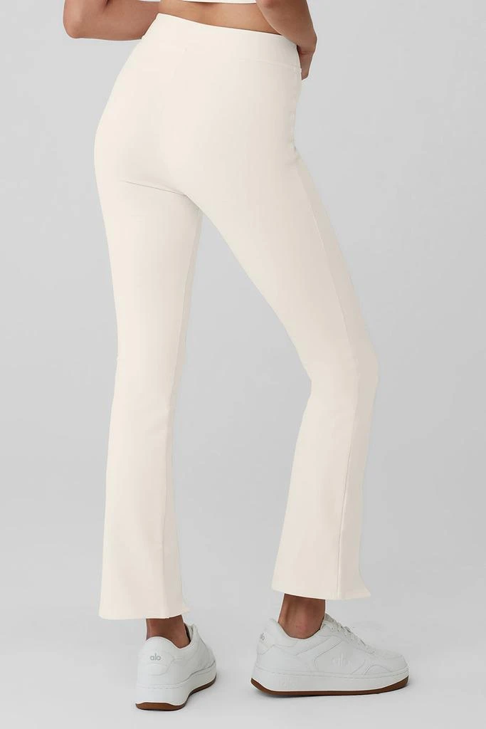 Alo Airbrush High-Waist 7/8 Flutter Legging - Ivory 2