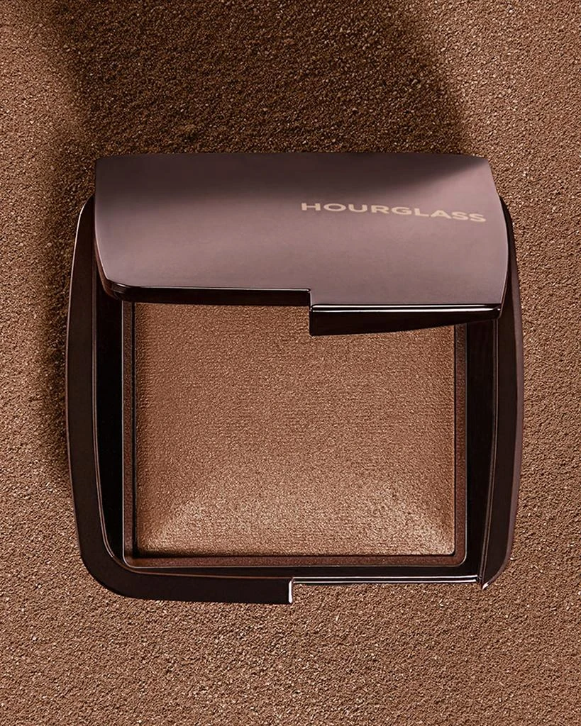 Hourglass Cosmetics Ambient Lighting Powder 3