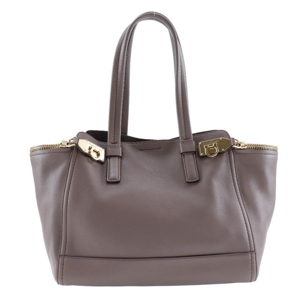 【関税込み】Ferragamo トープ ミディアム Star Stella バッグ Ferragamo トープ ミディアム Star Stella バッグ (FERRAGAMO