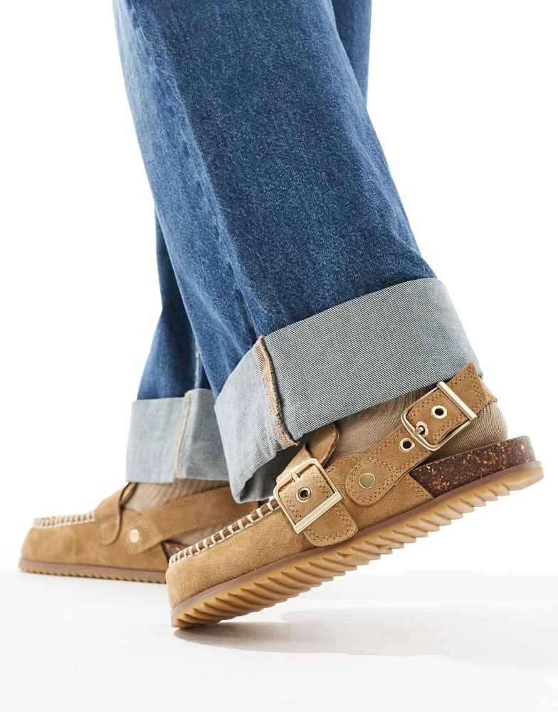 Stradivarius Stradivarius flat slingback shoe in light brown faux suede 2