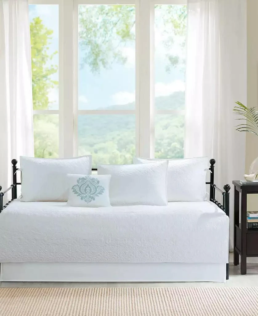 Macy's Quebec 2-Pc. Quilt Set 1