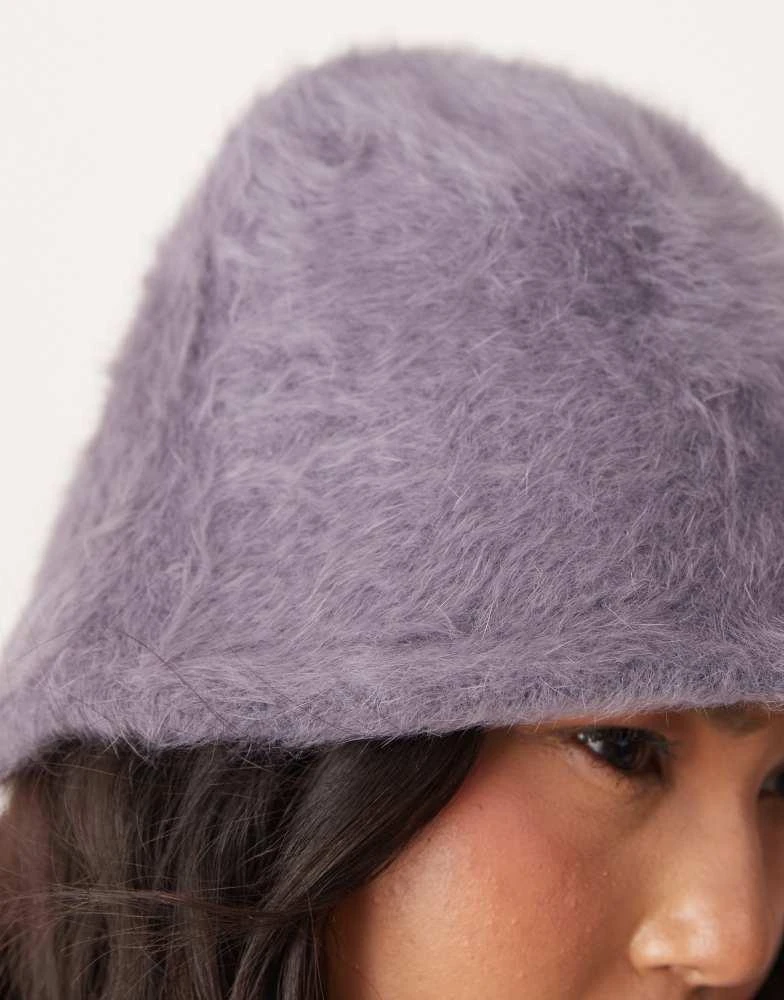 Glamorous Glamorous textured bucket hat in grey 3