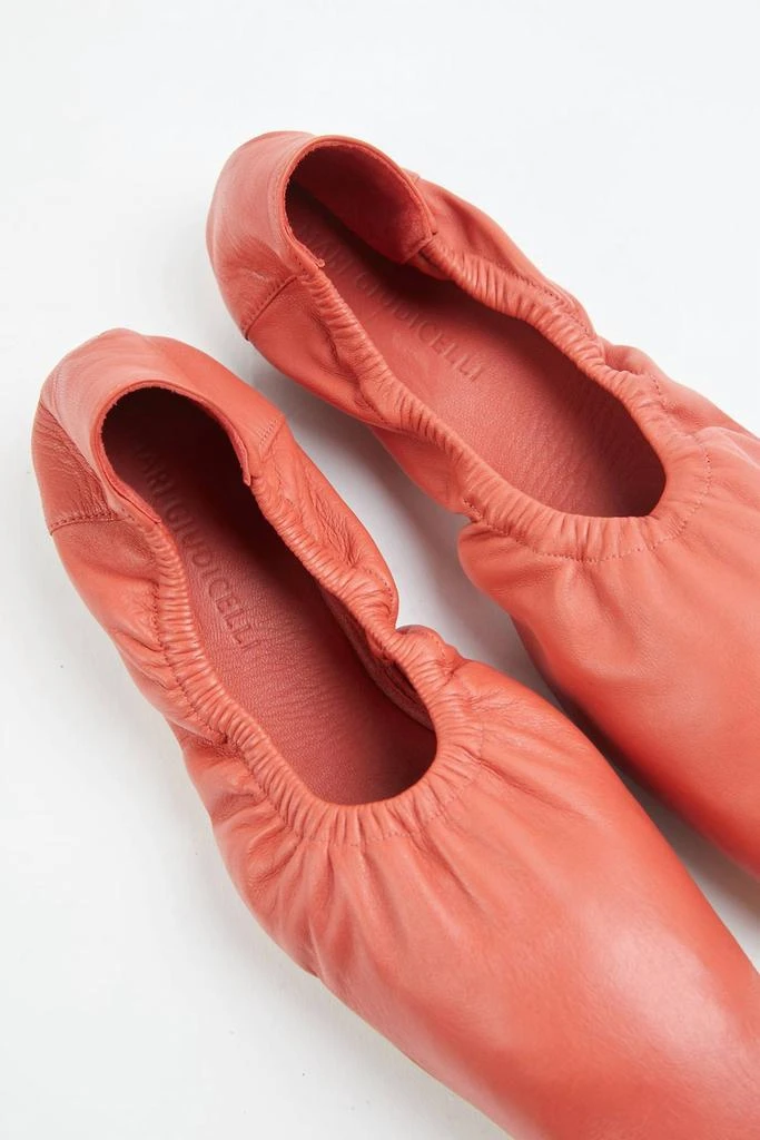 Mari Giudicelli TRAVEL BALLERINA 3