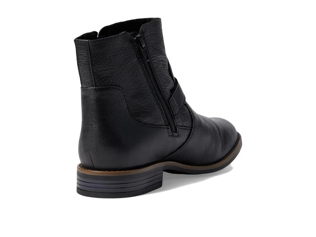 Clarks Camzin Loop 5