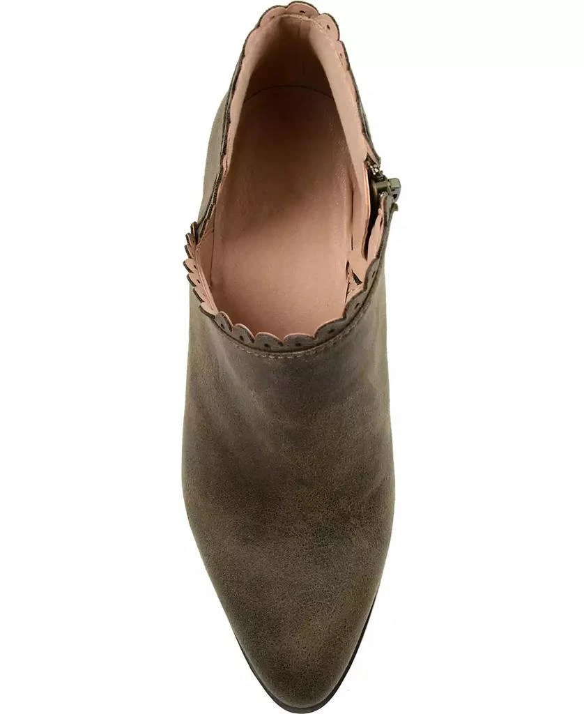Journee Collection Women's Tessa Scalloped Block Heel Booties 10