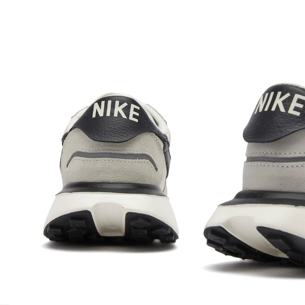 NIKE Nike W Phoenix Waffle Sneaker 4