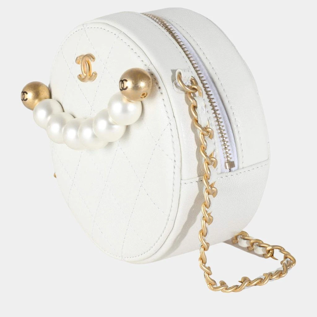 Chanel Chanel White Quilted Lambskin Pearl Round Clutch With Chain 2