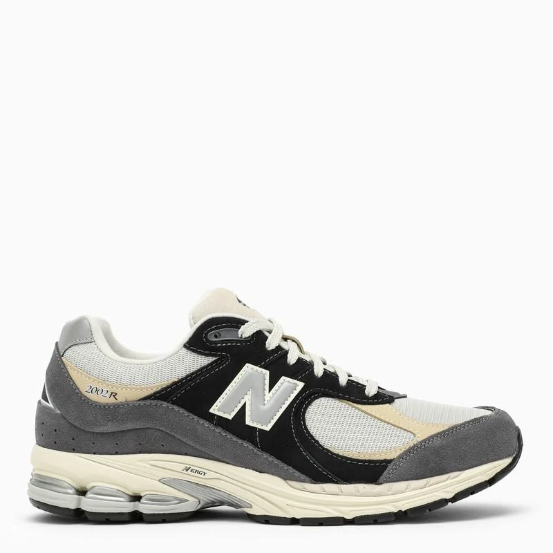 New Balance Low 2002R magnet trainer 1