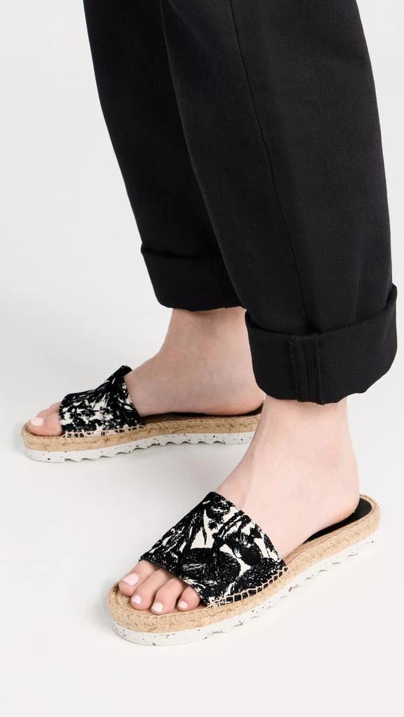 Stella McCartney Gaia Embroidered Mushroom Slides 2