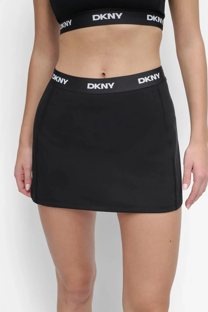 DKNY LOGO ELASTIC BALANCE COMPRESSION SKORT 1