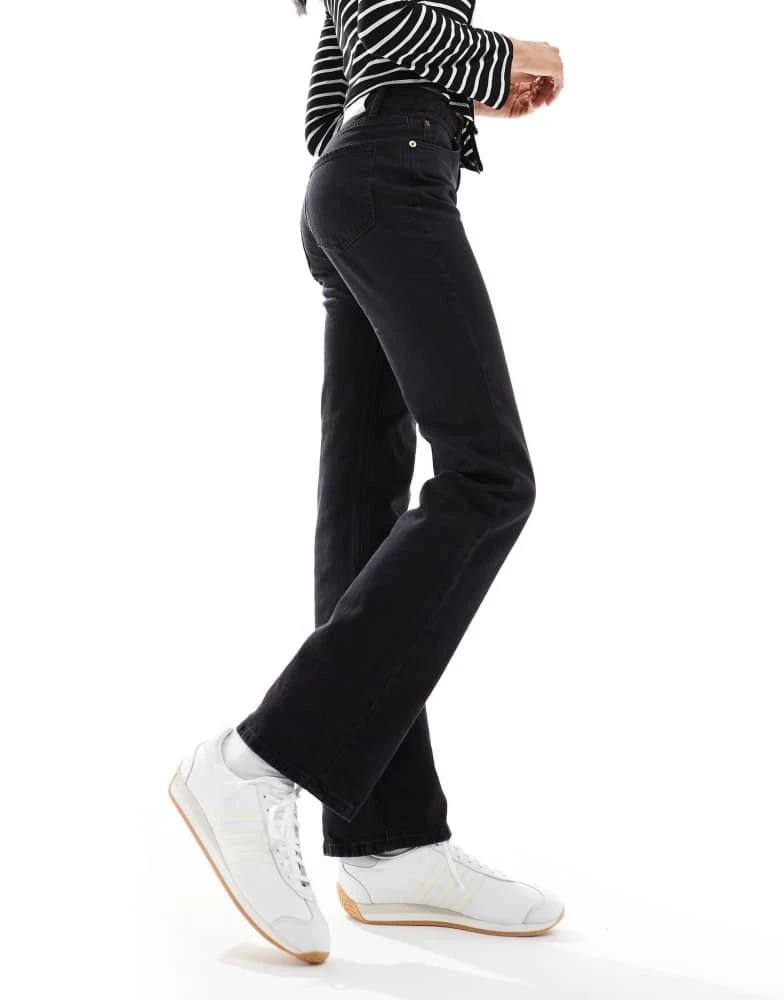 Stradivarius Stradivarius D98 Tall straight leg jeans in black 2