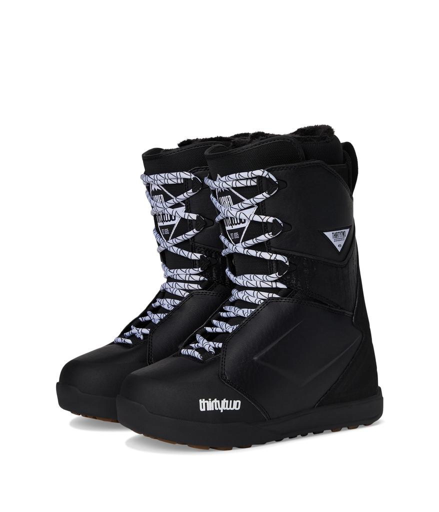 Thirty Two Lashed W
S 
24